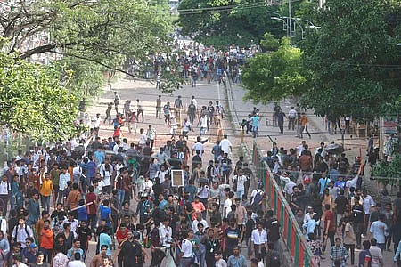 A clash between the protesters and the BCL and Jubo League leaders and activists at Science Lab intersection in Dhaka